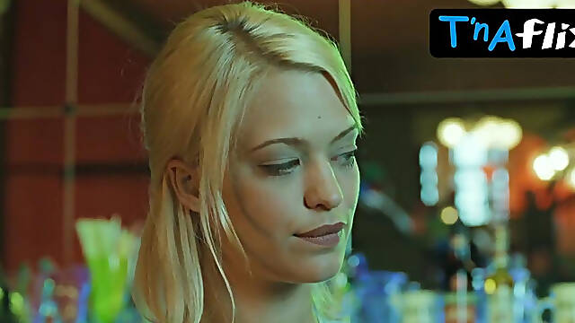 Heike Makatsch Sexy Scene in Mannerpension