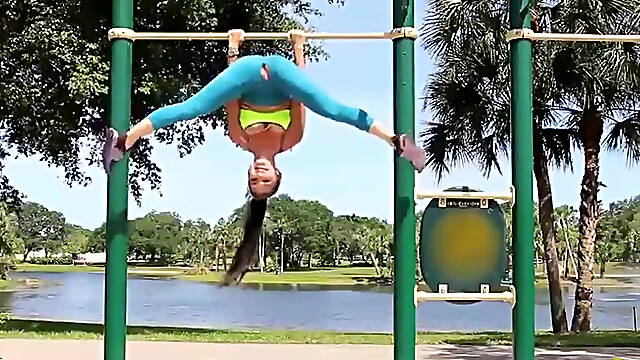 Big ass amazing brunette teen with hot ass riding a stiff pole american mature anal