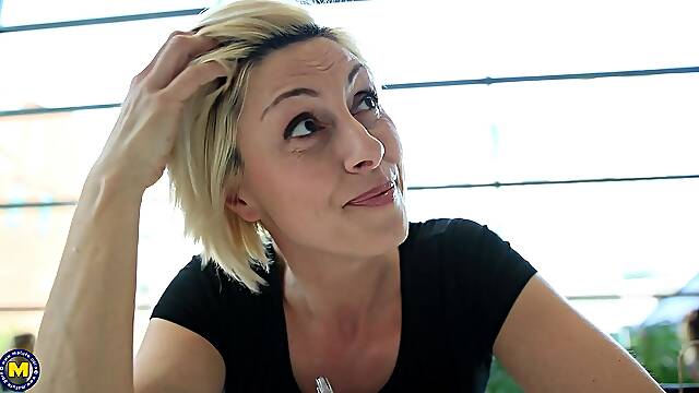 Maman Mures, Mom Noires, Mature Noire Masturbation