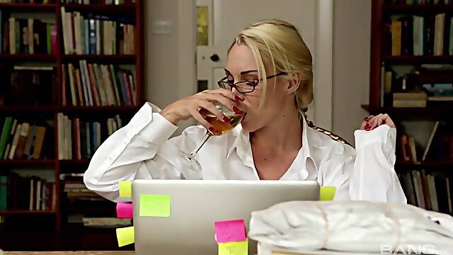 Maman Et Moi Table, Sperme Dans Tous Les Trous, Maman Aime Le Sperme