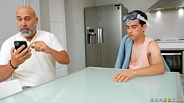 Morena Follando En La Cama, Jordi En Brazzers