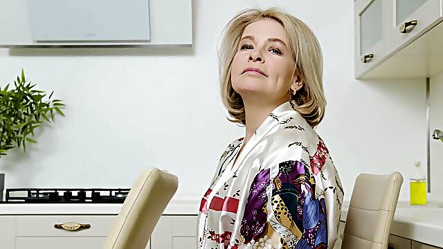 Pipe Sensuelle Mature, Maman Honte, Mature Chambre Avec Jeune