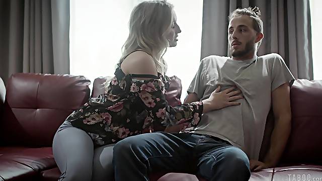 Home porn with step mommy who wants to swallow