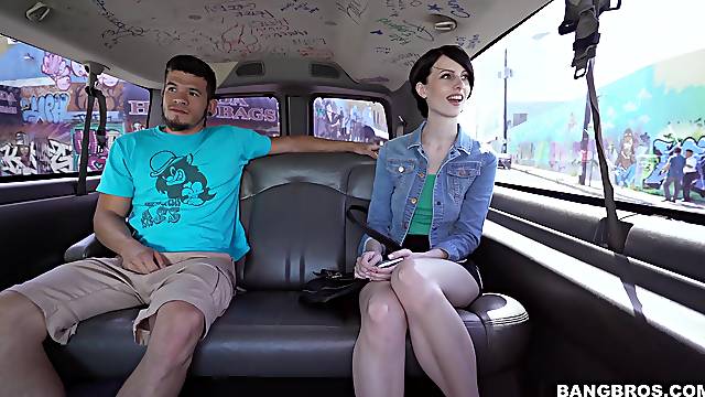 Orgasme Cheveux Courts, Orgasme Dans Le Bus