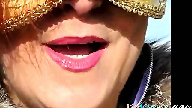 Maman Public Sexe, Exhib Italien