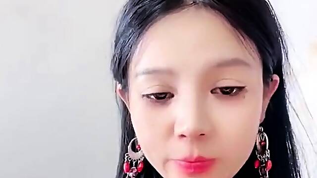 Lewd amateur brunette teen meg davis webcam masturbation