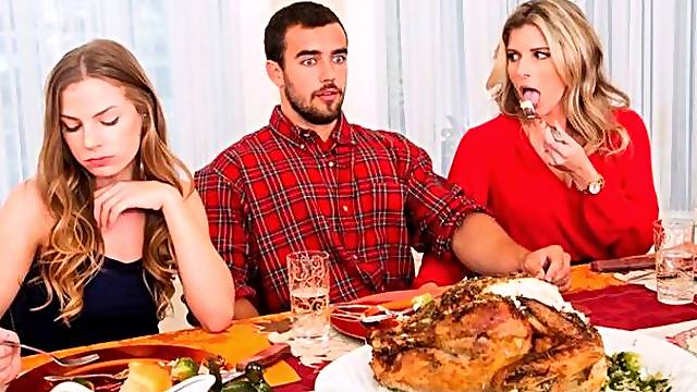 Vidéo Cory Chase, Maman Sur Le Sofa, Vacances Ffm, Vancances Baise Maman