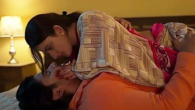 Excitandola, Morenazas Follando, Indicó