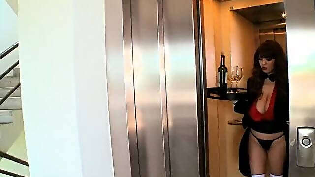 Incredible Japanese MILF Hitomi Tanaka - solo boob play