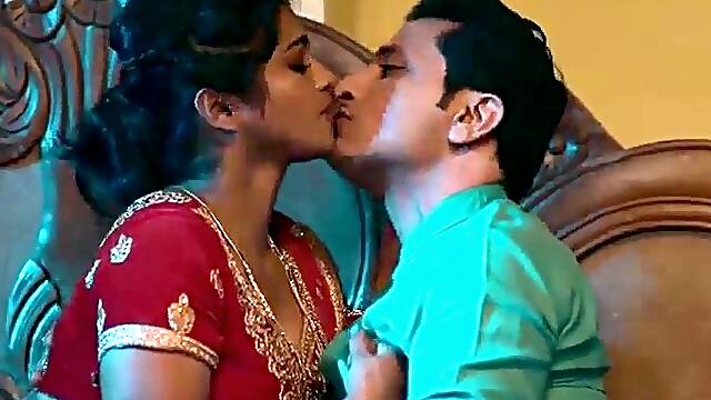 Erotico Indias, Bailando Sensual