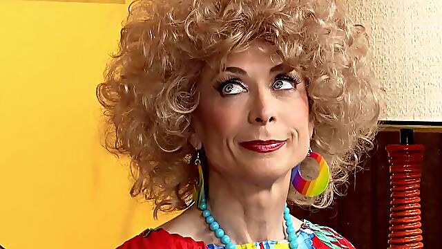 Jovenes Con Milf, Nina Hartley Joven