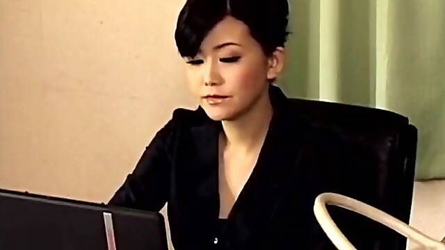 Japanese MILF and Her Maid (So Horny, So Crazy, and With Mosaic Absolutely)