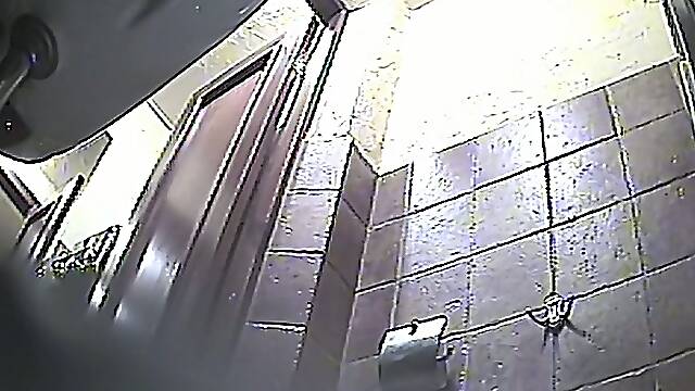 Curvy white stranger milf shows her big ass on hidden voyeur cam