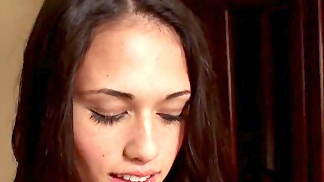 Charming young Tiffany Thompson shows off her hot curves