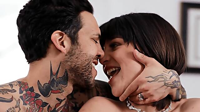 Dashing babes share a dick together in out of this world XXX trio