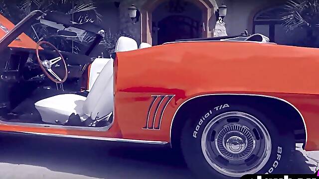 Amazing babes with amazing big tits and hot big butt washed amazing vehicles