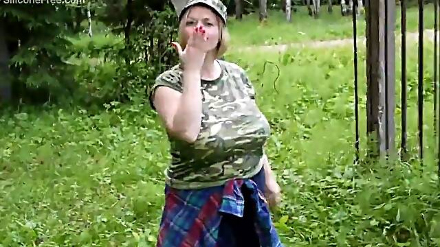 Tetonas Publico, Madura En Publico