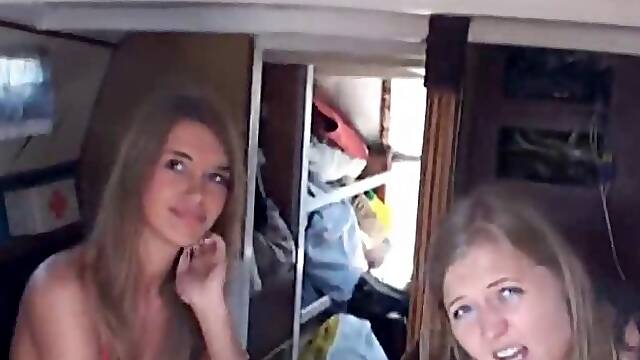 Hapineess is outdoor pussy licking