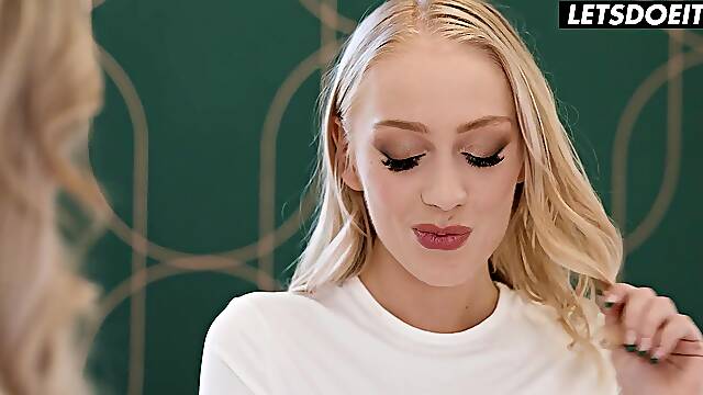 Enseignant Gros Seins, Professeur Lesbienne