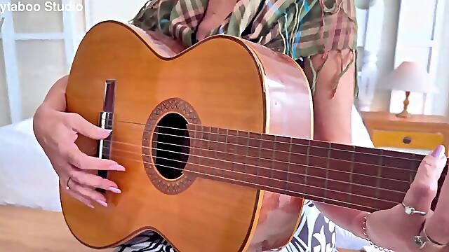 Mature arse destroyed by bbc guitar student