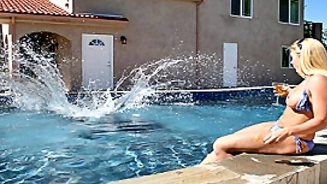 Strokes Pool Cleaning