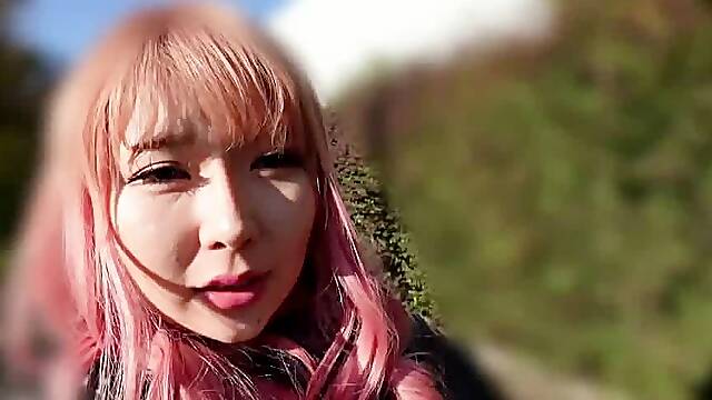 [PTS-524] 承認欲求120％！！ 見せたがり痴女娘 野外羞恥でおま○こ濡らしM男チ○ポでイキ狂い！ - 1of5