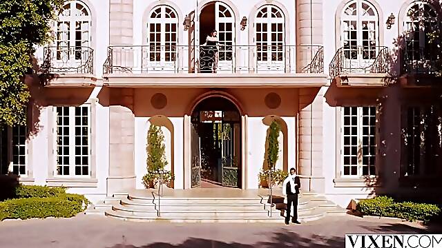 Big tits brunette MILF Sophie Dee gets fucked hot by big cock