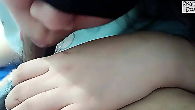 Indonesian MILF cheats on hubby with a hot, alluring blowjob