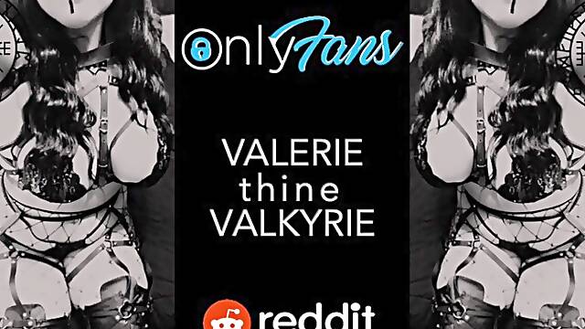 Sexy Spanish milf seduces young barista in a café