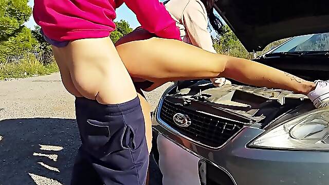 Creampie profundo después del sexo al aire libre con mi amigo