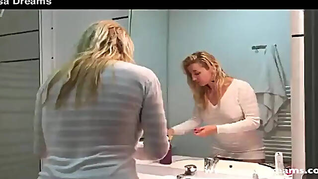 Flashing Milf Exposes Her Wet Pussy in Public