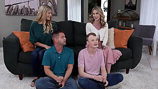 Single MILF gets pounded in reverse cowgirl by son's friend