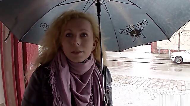 Rubia Alemana Madura, Alemanas En La Calle