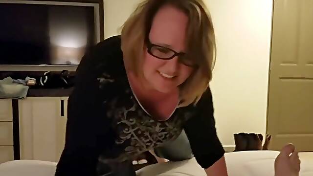 Cornudo Tetas Grandes, Dicimulando, Cabús, Contandole Al Marido