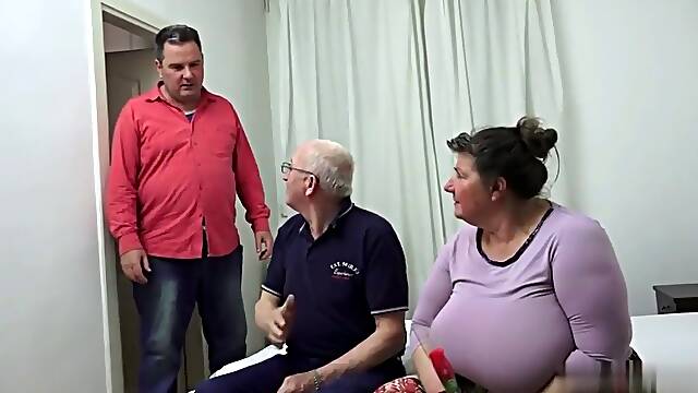 Aqui No Hay Quien Folle, Grannie Jana, Granny Grupo De Tres