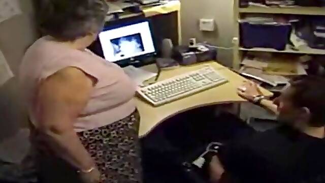 Gorda Con Joven, La Computadora, Vieja Gorda Madura