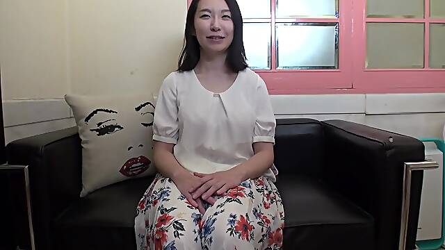 Poilue Excitée, Pregnant Japonaise, Enceinte Birth