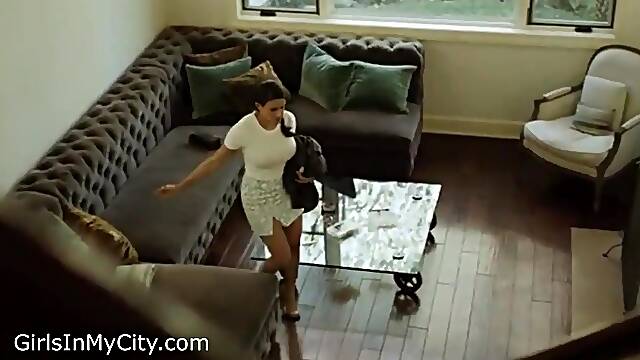 En Public Famille, Branlette Espion