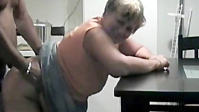 Jeune Aime Mature, Femme Mûre Webcam