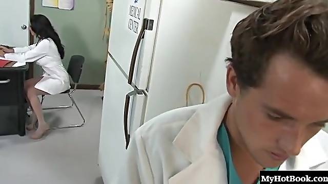 Sexually Attractive And Slinky Raven Haired Beauty - Ava Addams