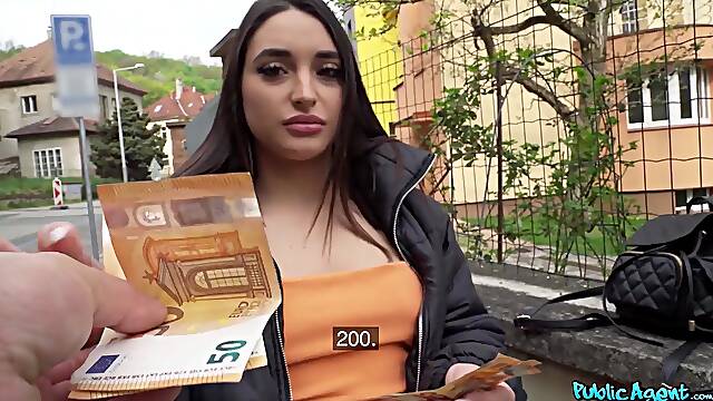 Tetas Grandes Por Dinero, Culos Grandes En Bragas