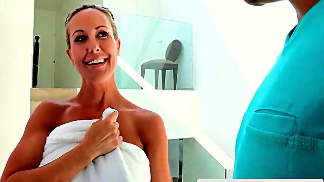 Brandi Love Piscine, Mere Piscine, Jouissance Ado