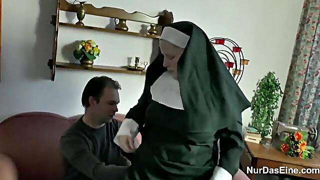 Mamy Allemande, Nonne Mamie, Mamie Nonne