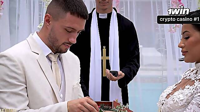 Martix's Wedding Chapter IV - Mariana has sex with the priest in a bath after getting married