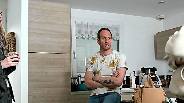 Deux grosses bites pour ma chatte de mother I'd like to fuck Partie 1