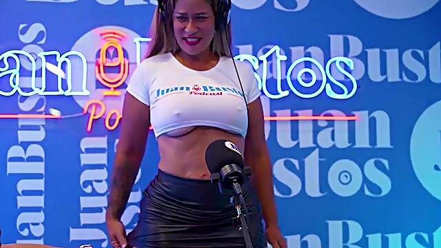 KataSanchez, the hottest mother I'd like to fuck, can't contain her crave to cum on a vibrating machine - JuanBustos Podcast