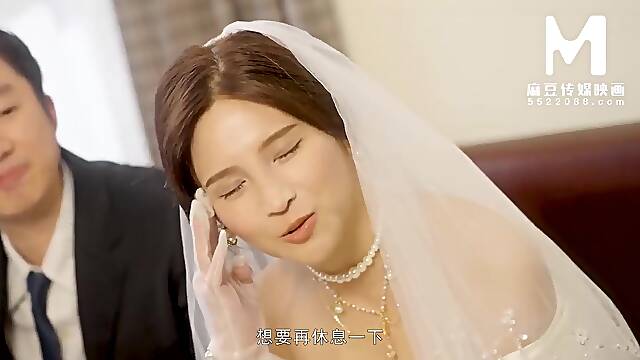 ModelMedia Asia - The promiscuous bride who had an affair during the time that wearing her...