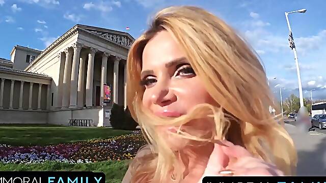 From Love button Licking To Intensive Anal Play, Victoria Gets Dan´s Attention!