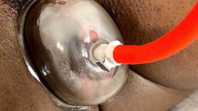 Tres Musclée, Ébène Gros Clitoris, Ejaculation Clitoris