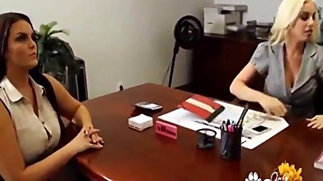 Checa Lesbian, Lesbianas Trios Tetas Grandes